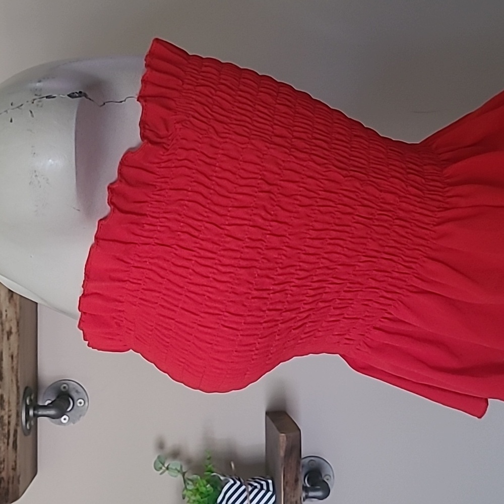RED Tube Top with Ruffled Bottom - Picture 5 of 6